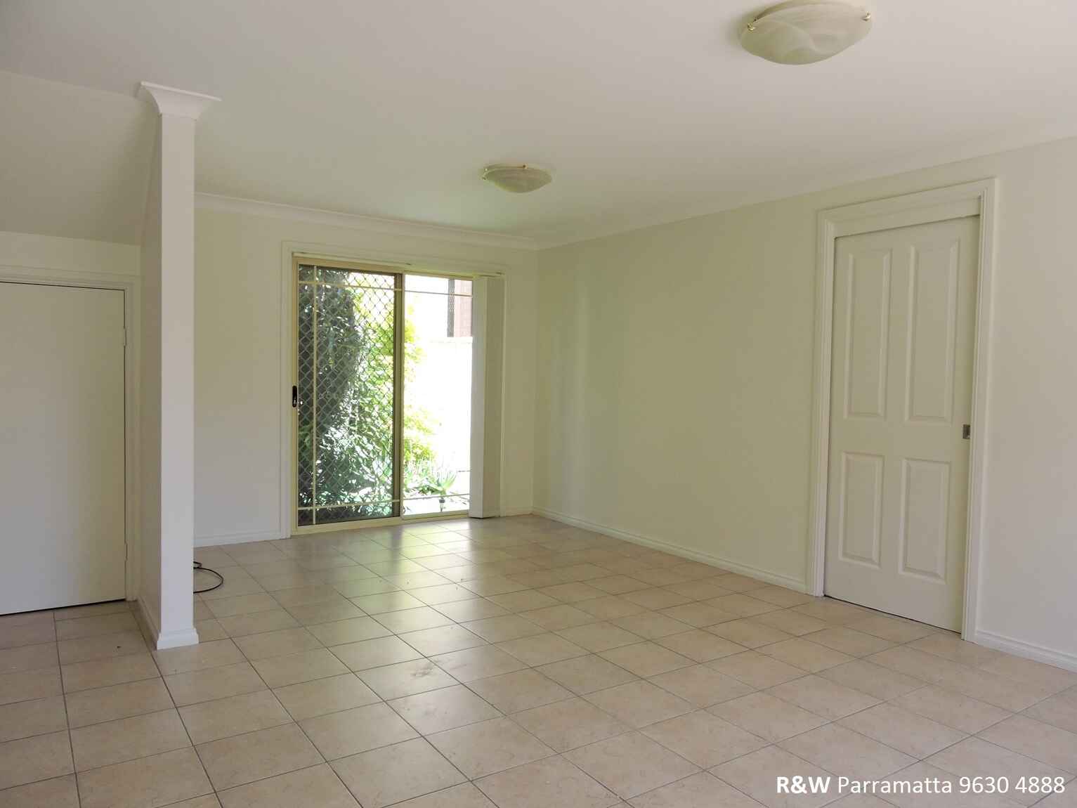 3/3 Pine Lane Rydalmere