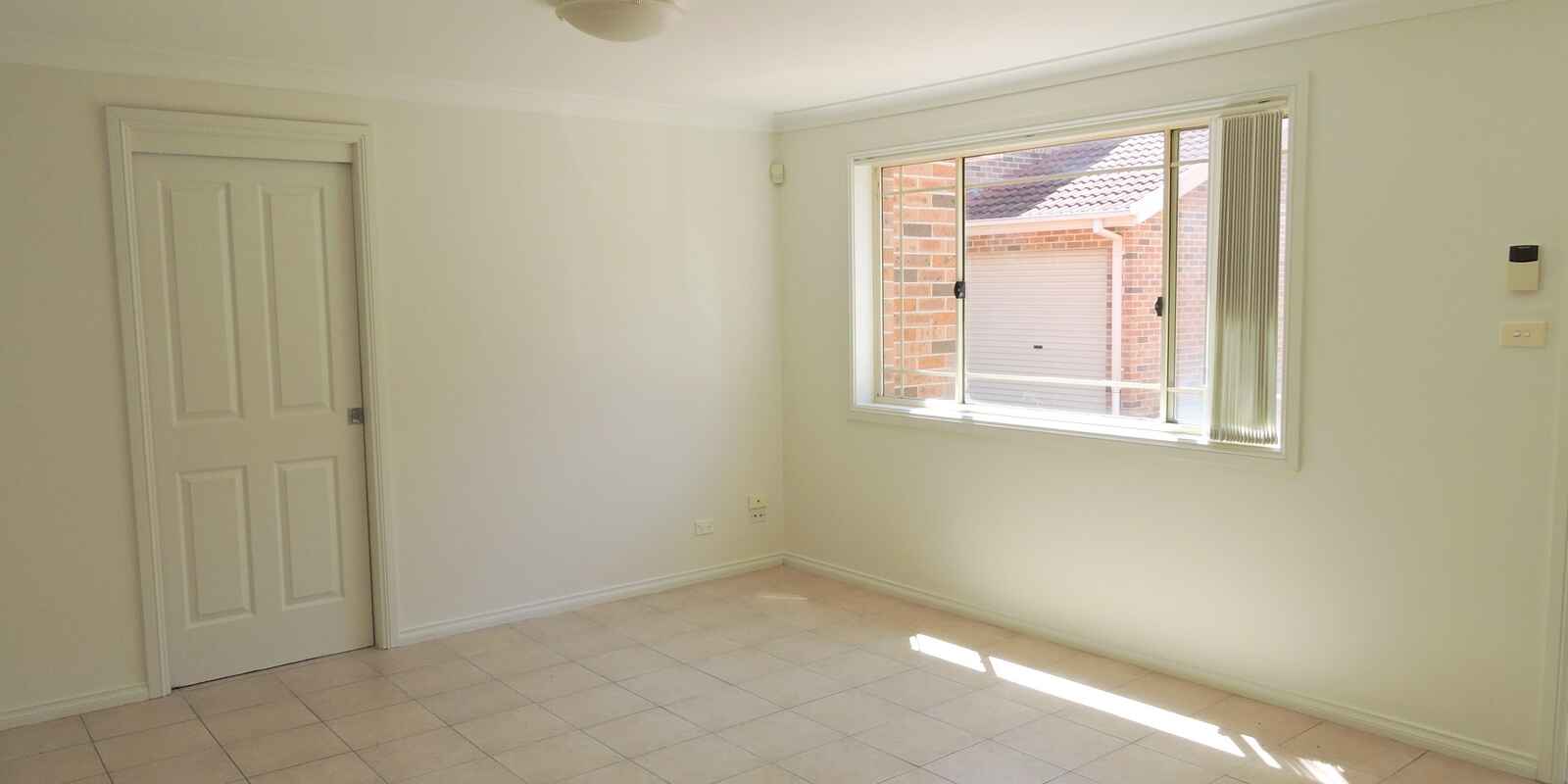 3/3 Pine Lane Rydalmere 3/3 Pine Lane Rydalmere