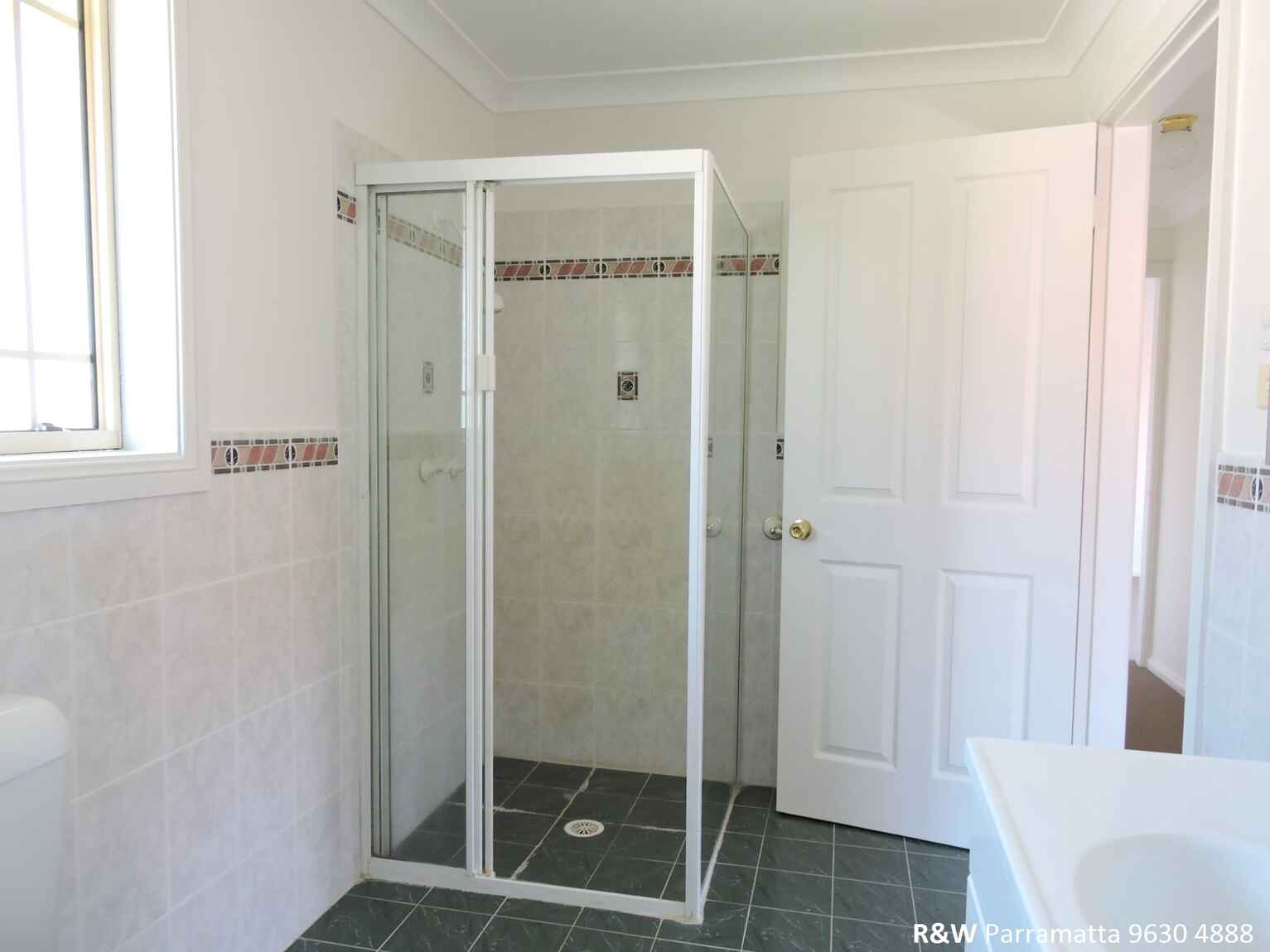 3/3 Pine Lane Rydalmere