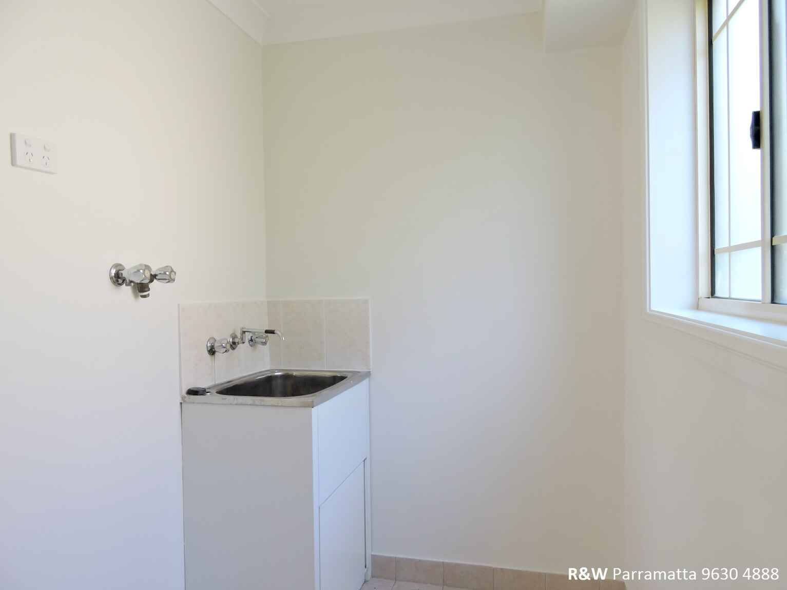 3/3 Pine Lane Rydalmere