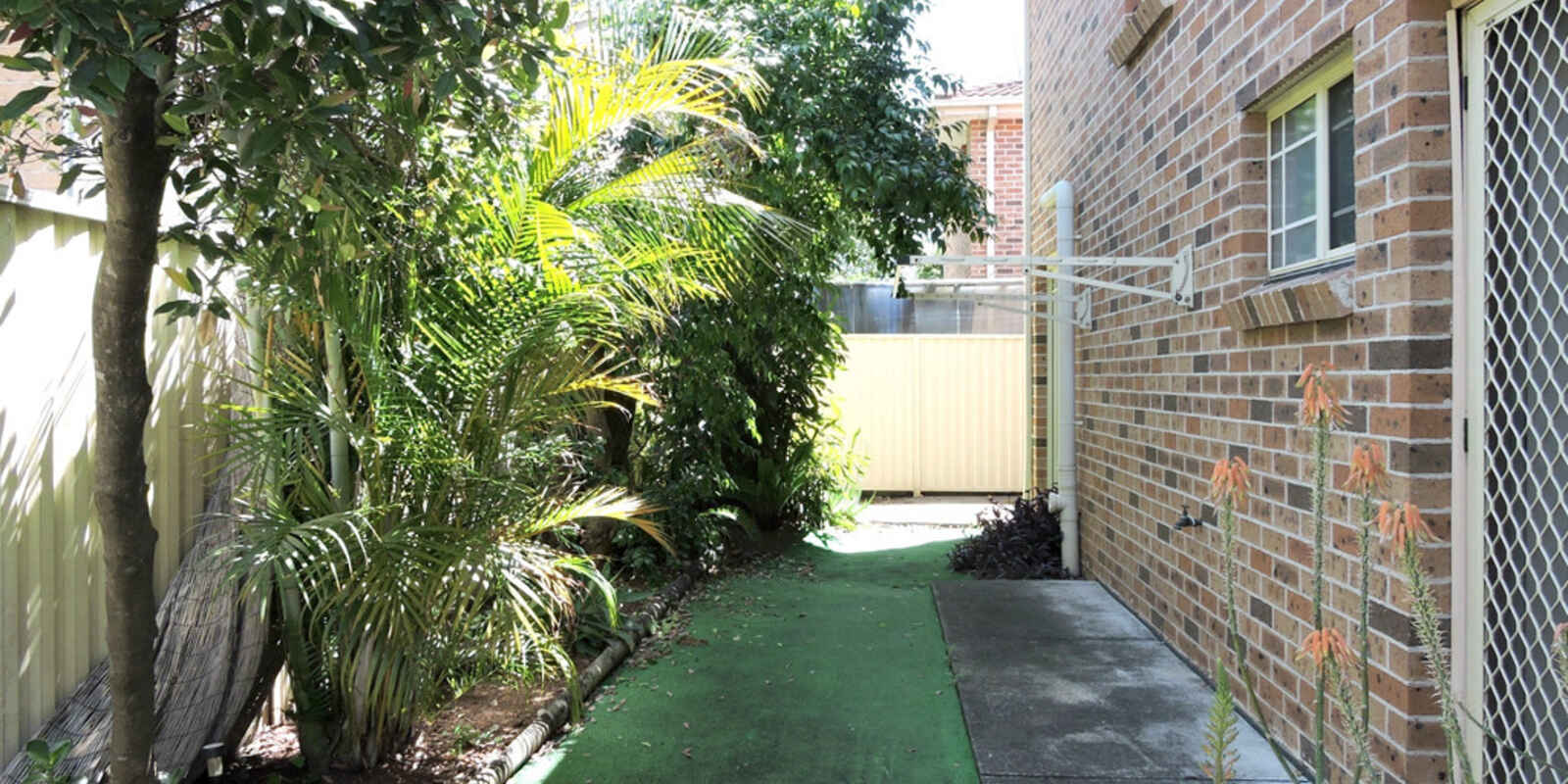 3/3 Pine Lane Rydalmere 3/3 Pine Lane Rydalmere