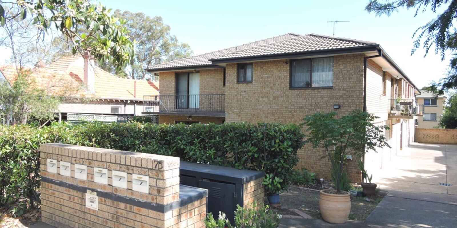 2/75 Weston Street Harris Park