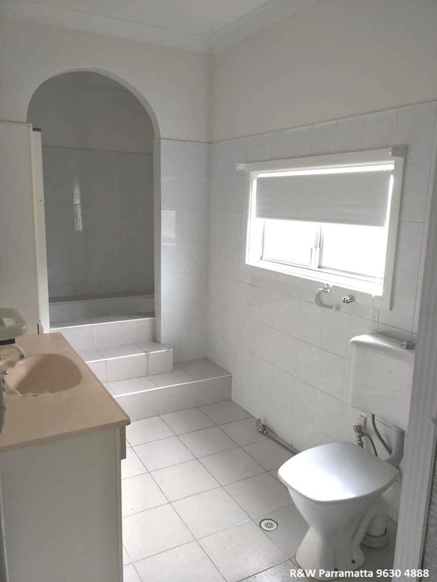 27 Derbyshire Avenue Toongabbie 27 Derbyshire Avenue Toongabbie