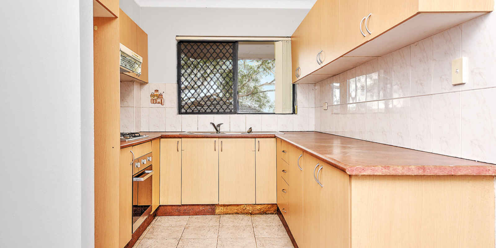 15/49 Calliope Street Guildford