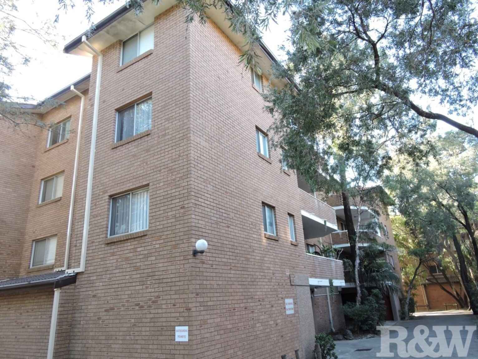 16/18 Thomas Street Parramatta