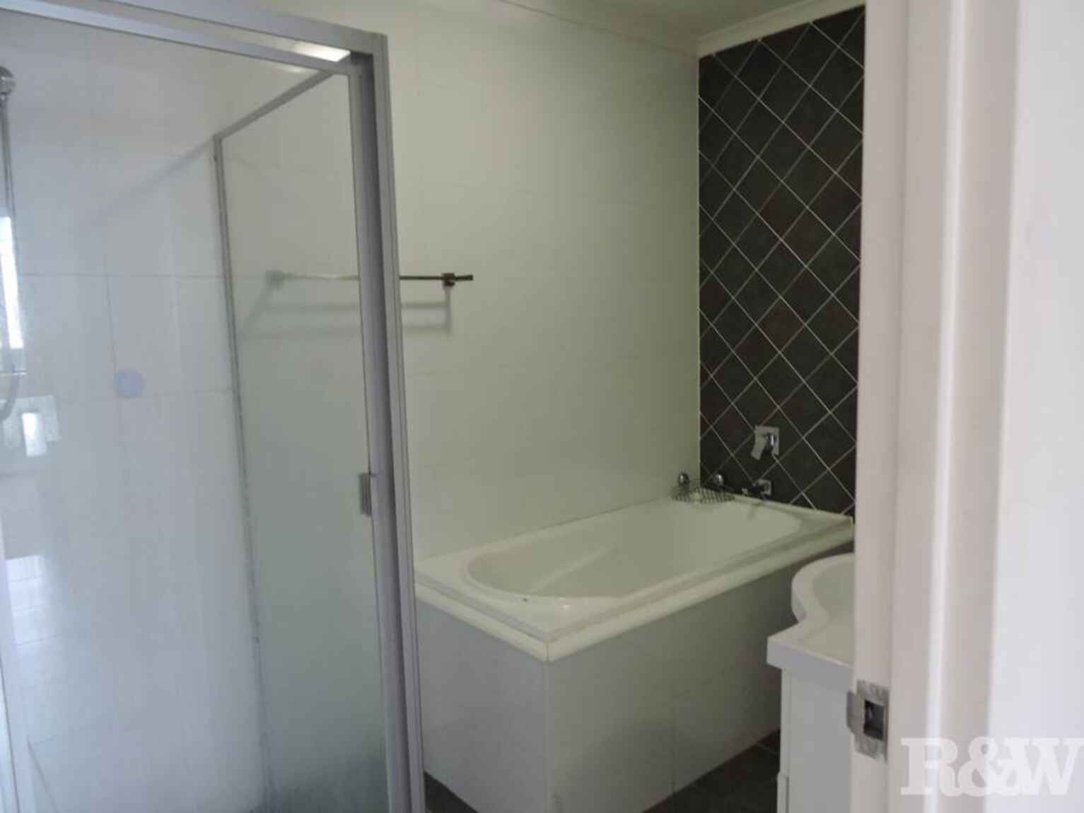 20/5-11 Howard Avenue Northmead