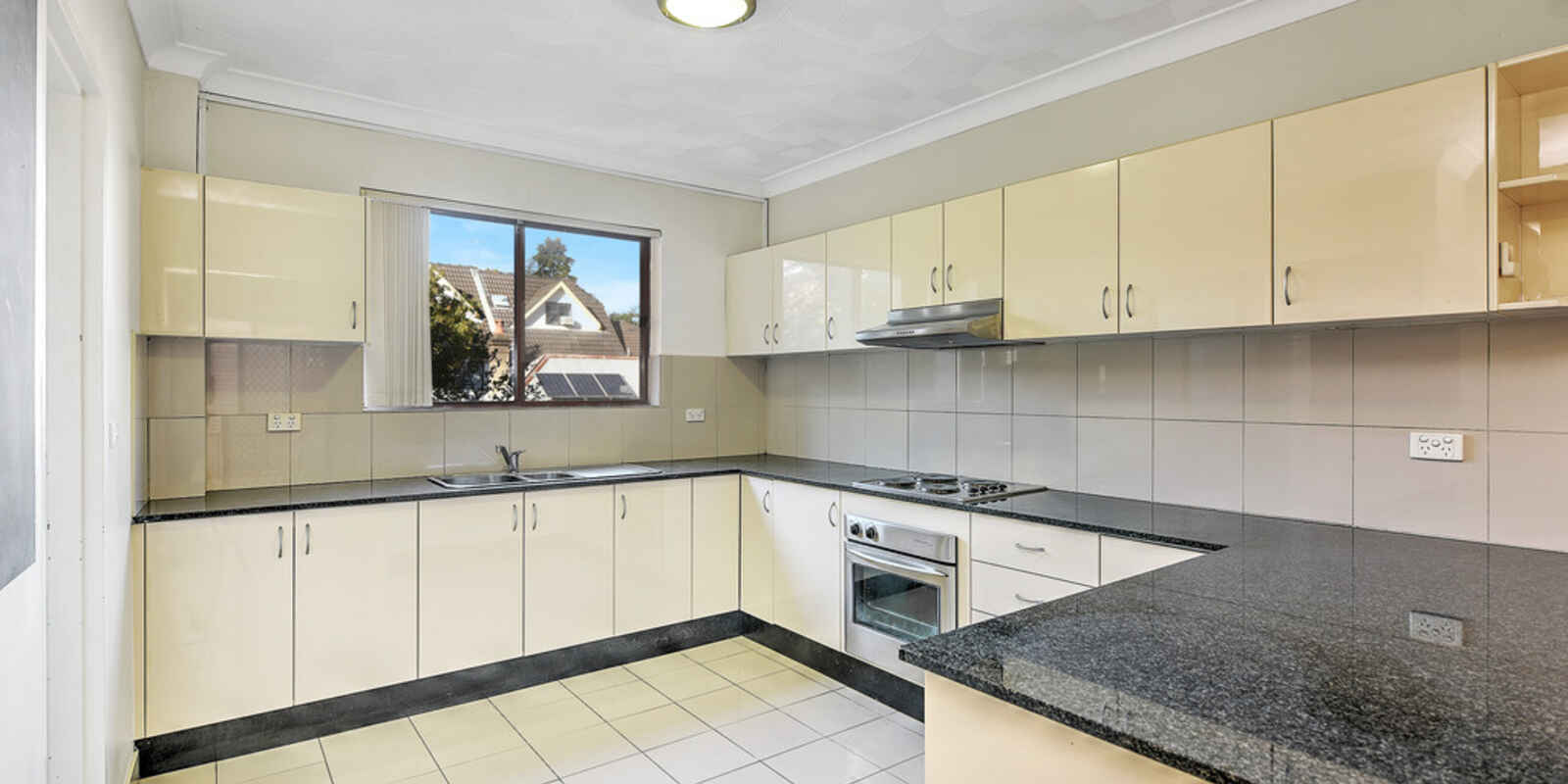 2/88 O'Connell Street North Parramatta
