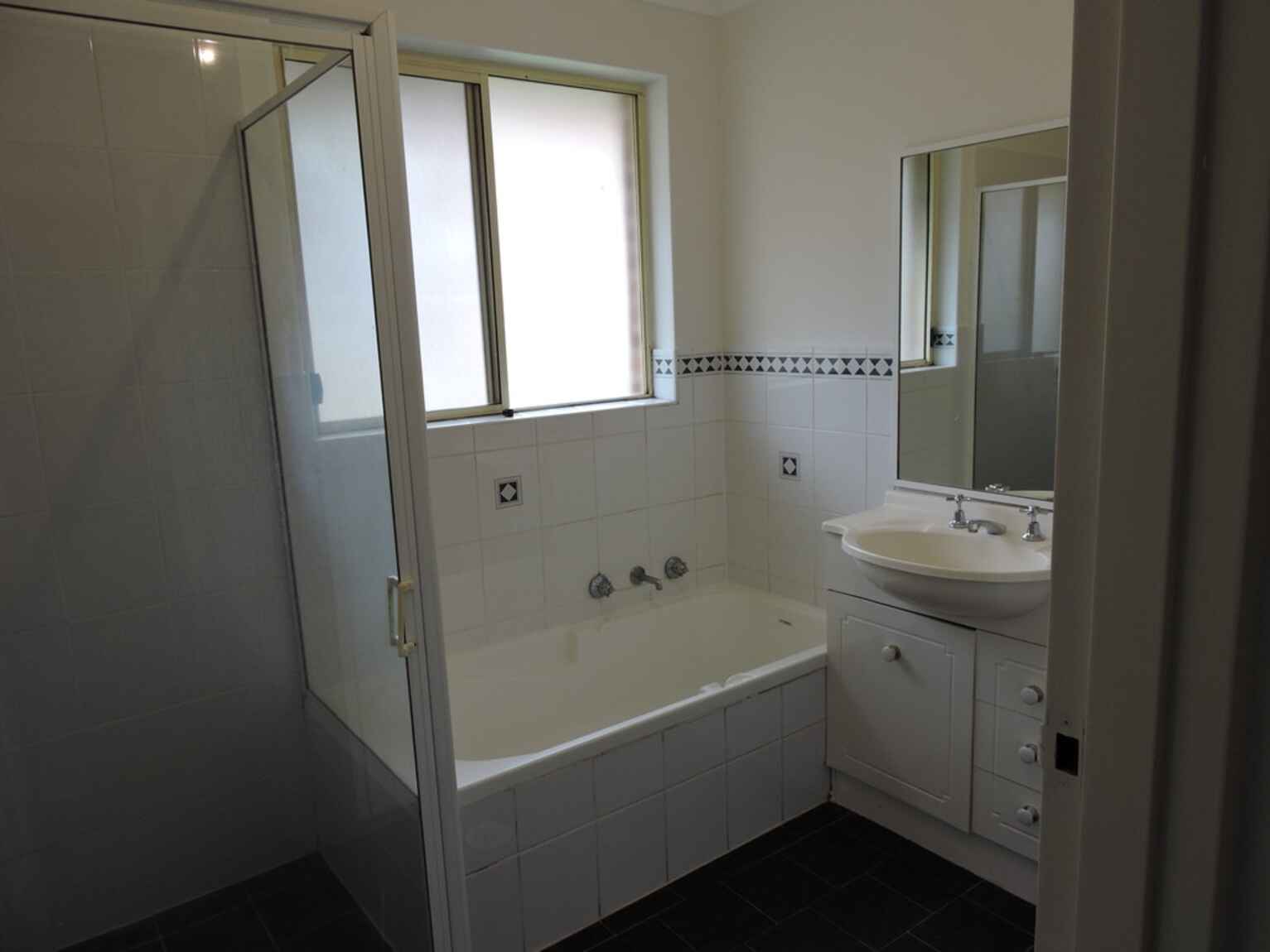 7/64 Clyde Street Guildford