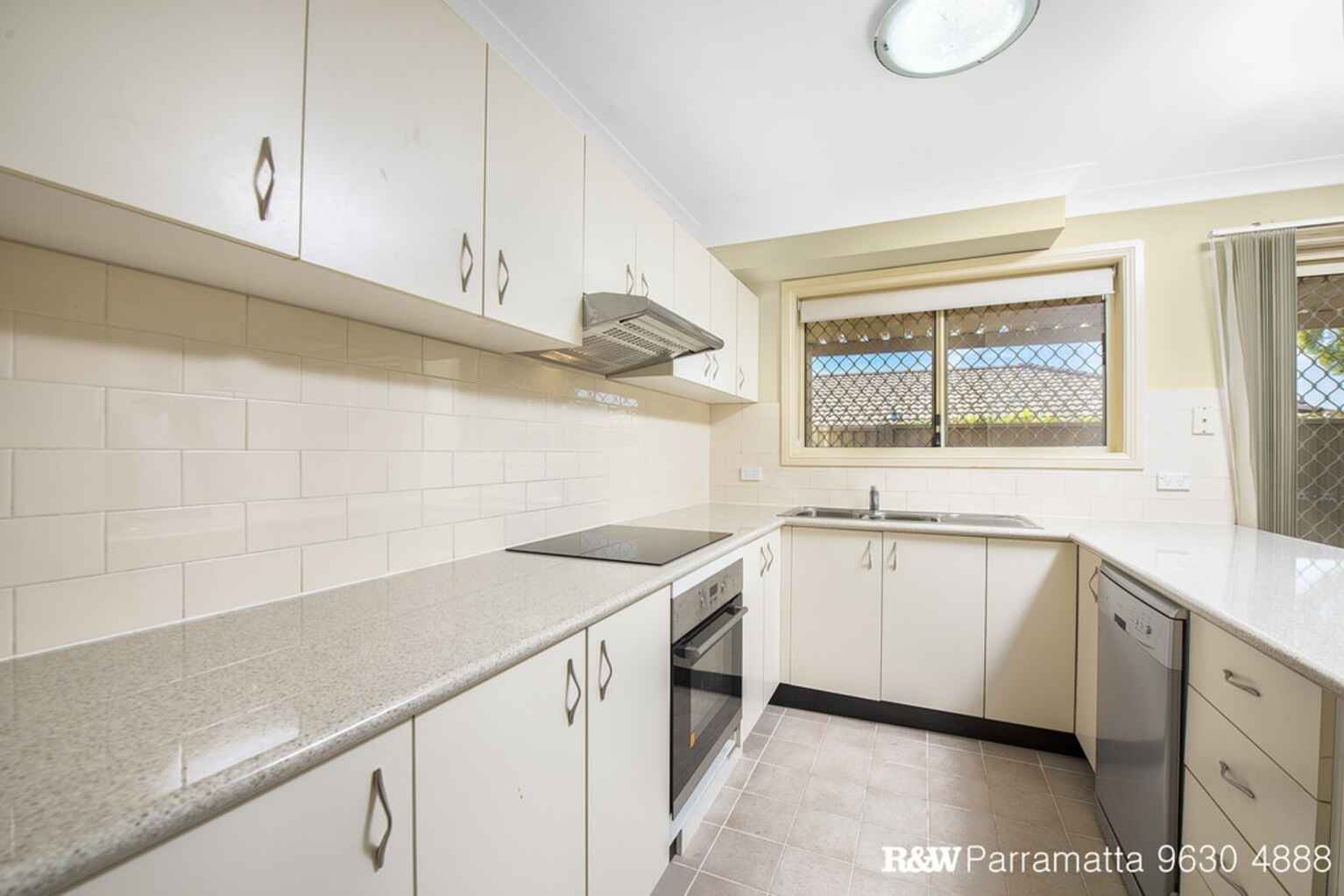 2/7 Rhonda Street Pendle Hill