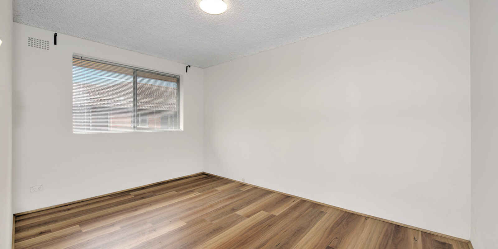 11/19-21 The Trongate Granville 11/19-21 The Trongate Granville