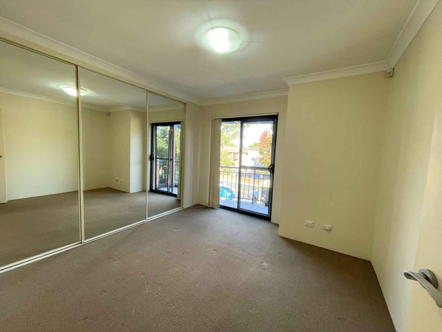3/98 O'Connell Street North Parramatta