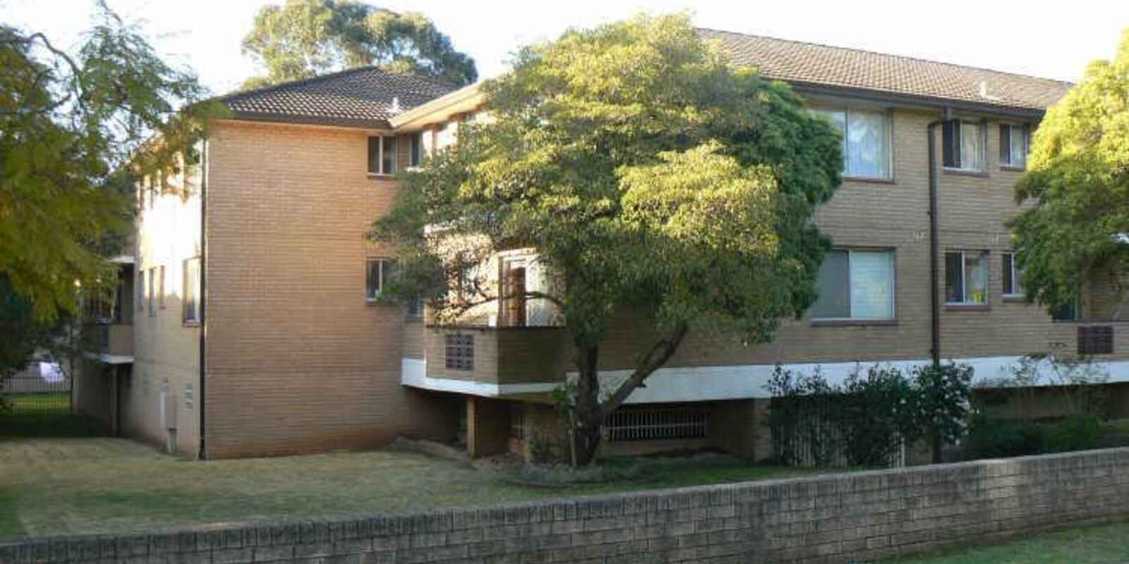 17/41-43 Calliope Street Guildford