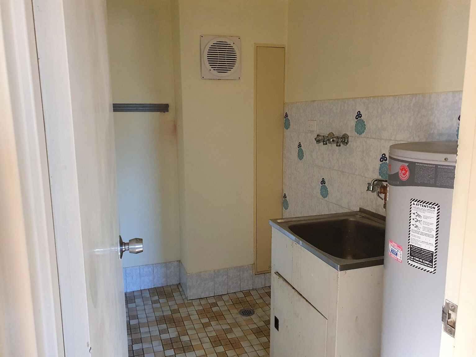 8/27-29 Windsor Rd Merrylands 8/27-29 Windsor Rd Merrylands