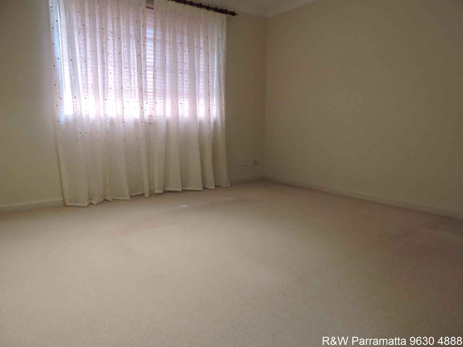 1 Whiteman Avenue Bella Vista