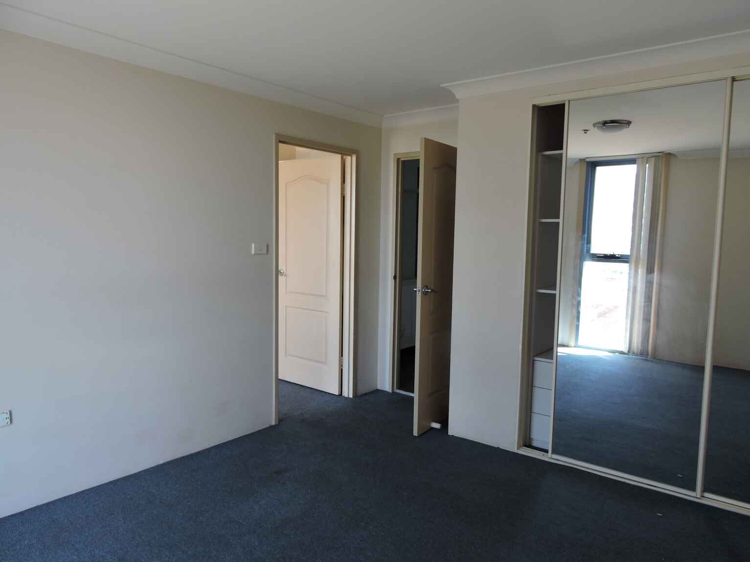 27/14 Hassall Street Parramatta