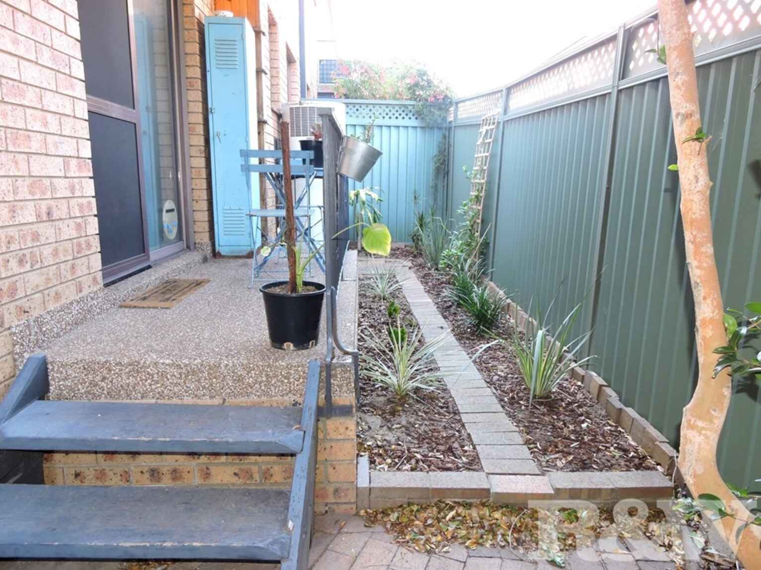 2/75 Weston Street Harris Park