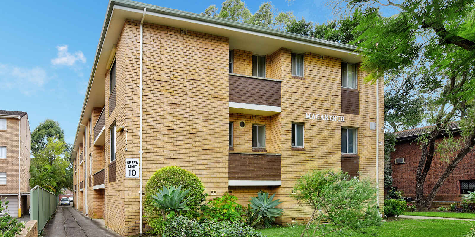 11/14 Thomas Street Parramatta