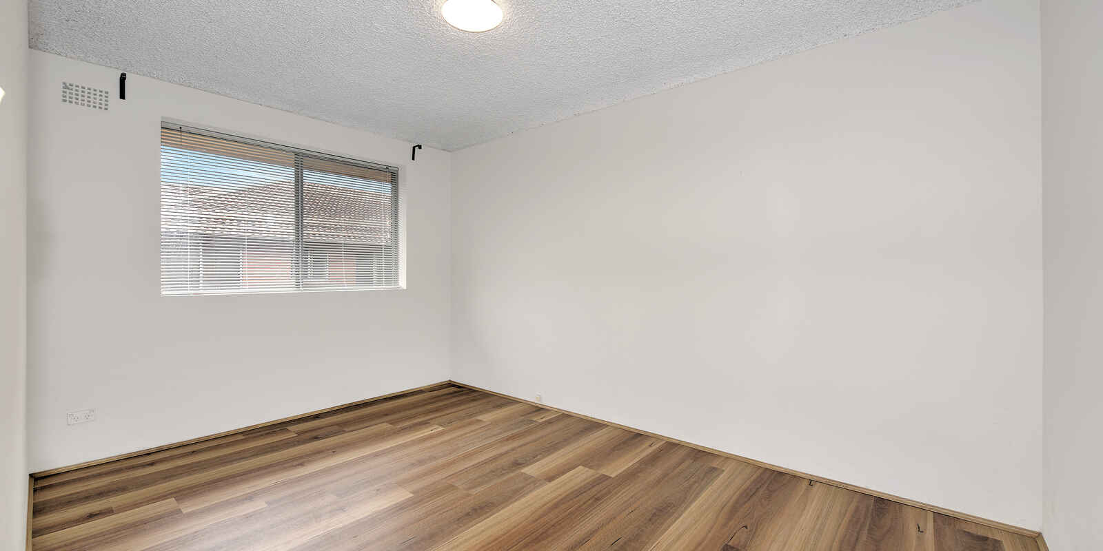 11/19-21 The Trongate Granville