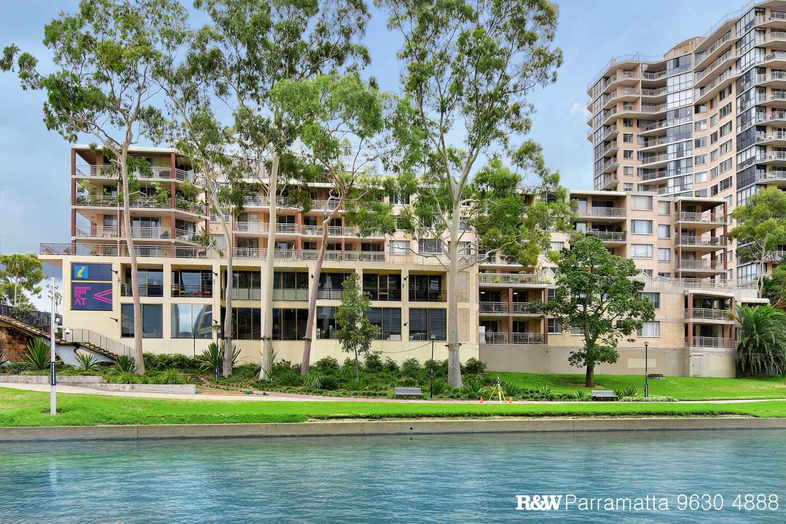 20/346 Church Street Parramatta