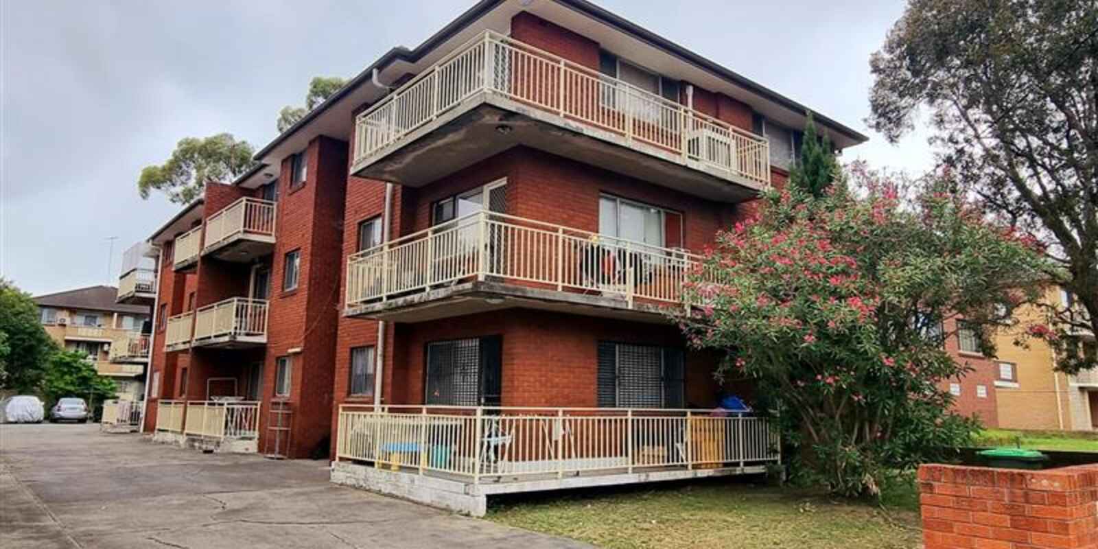 10/19-21 The Trongate Granville 10/19-21 The Trongate Granville