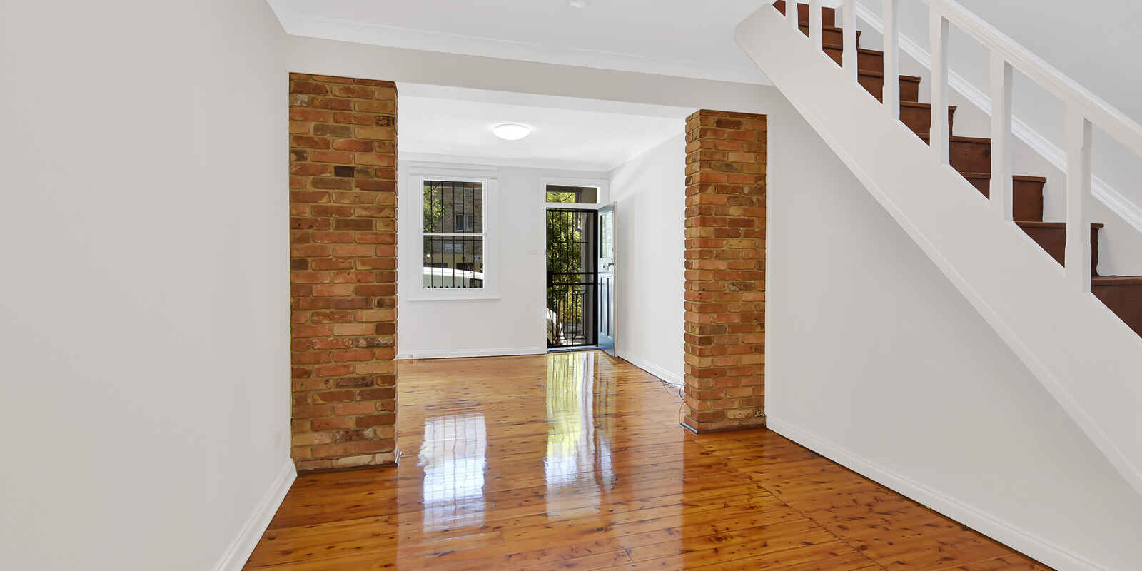 16 Munni Street Newtown