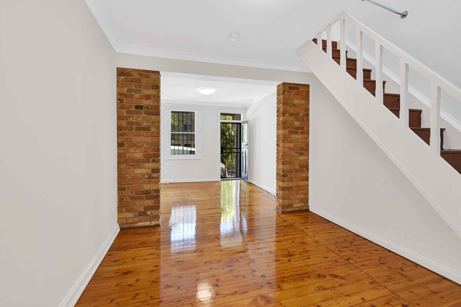 16 Munni Street Newtown