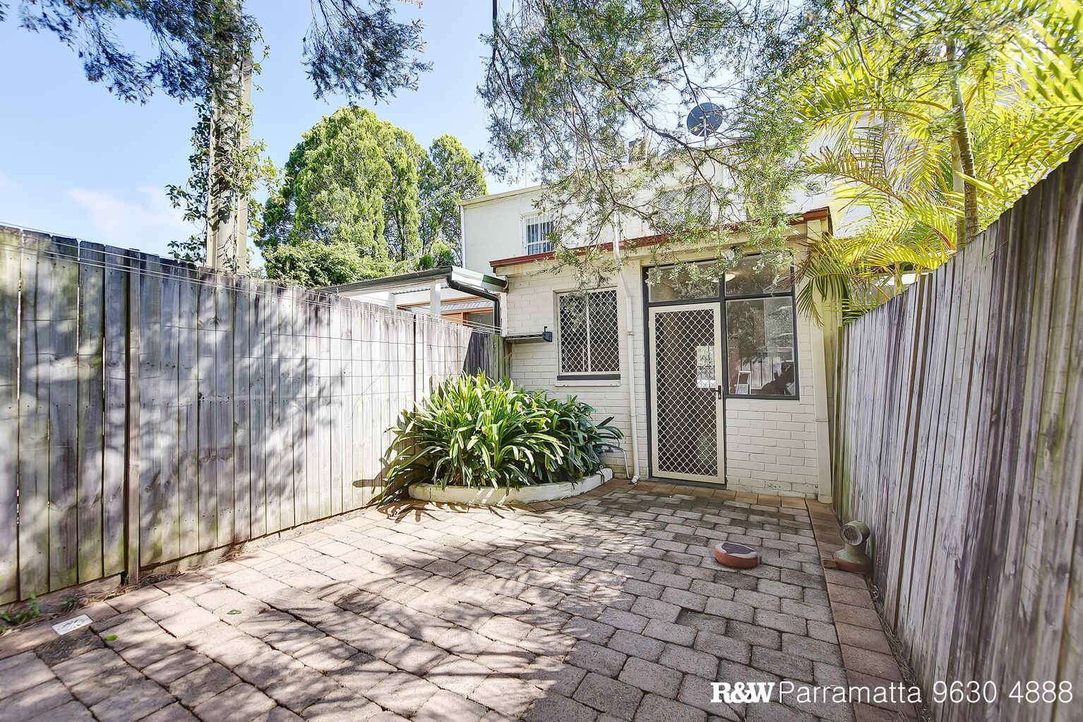 16 Munni Street Newtown