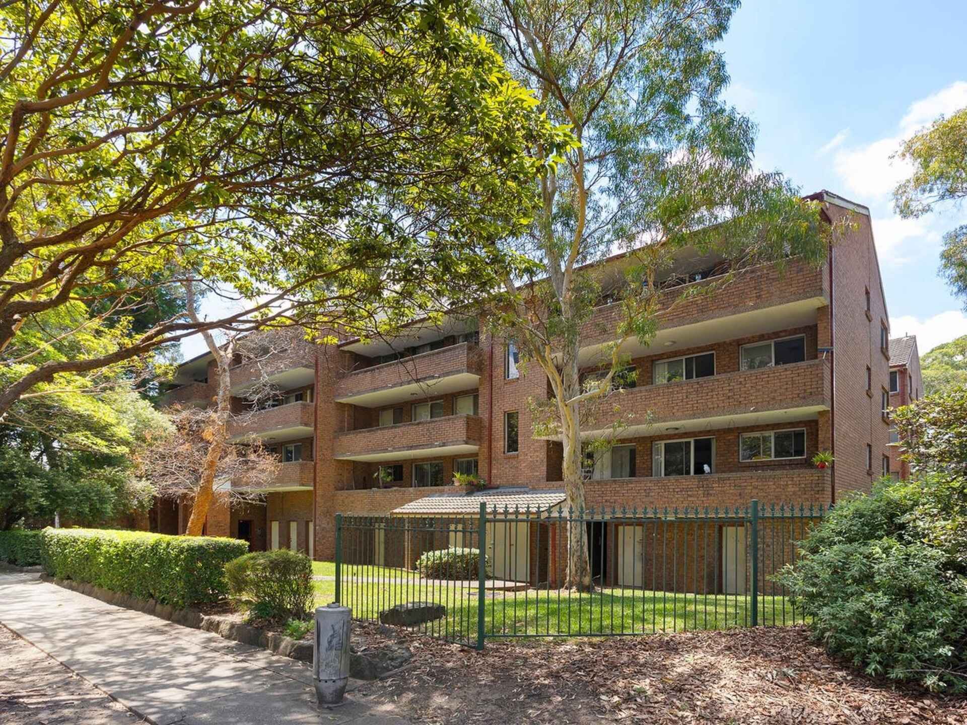 10/26 Sorrell Street Parramatta