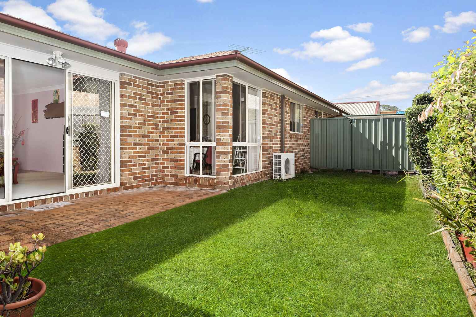 8/113 Hammers Road Northmead