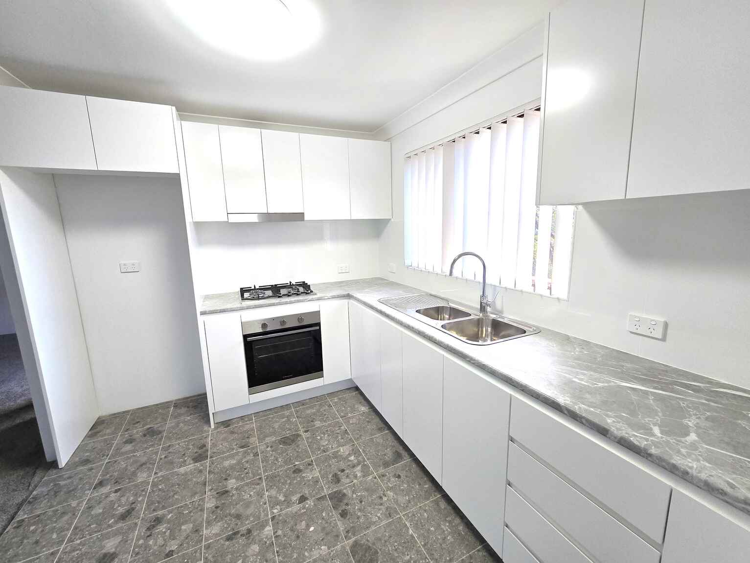 10/18-20 Queens Road Westmead 10/18-20 Queens Road Westmead