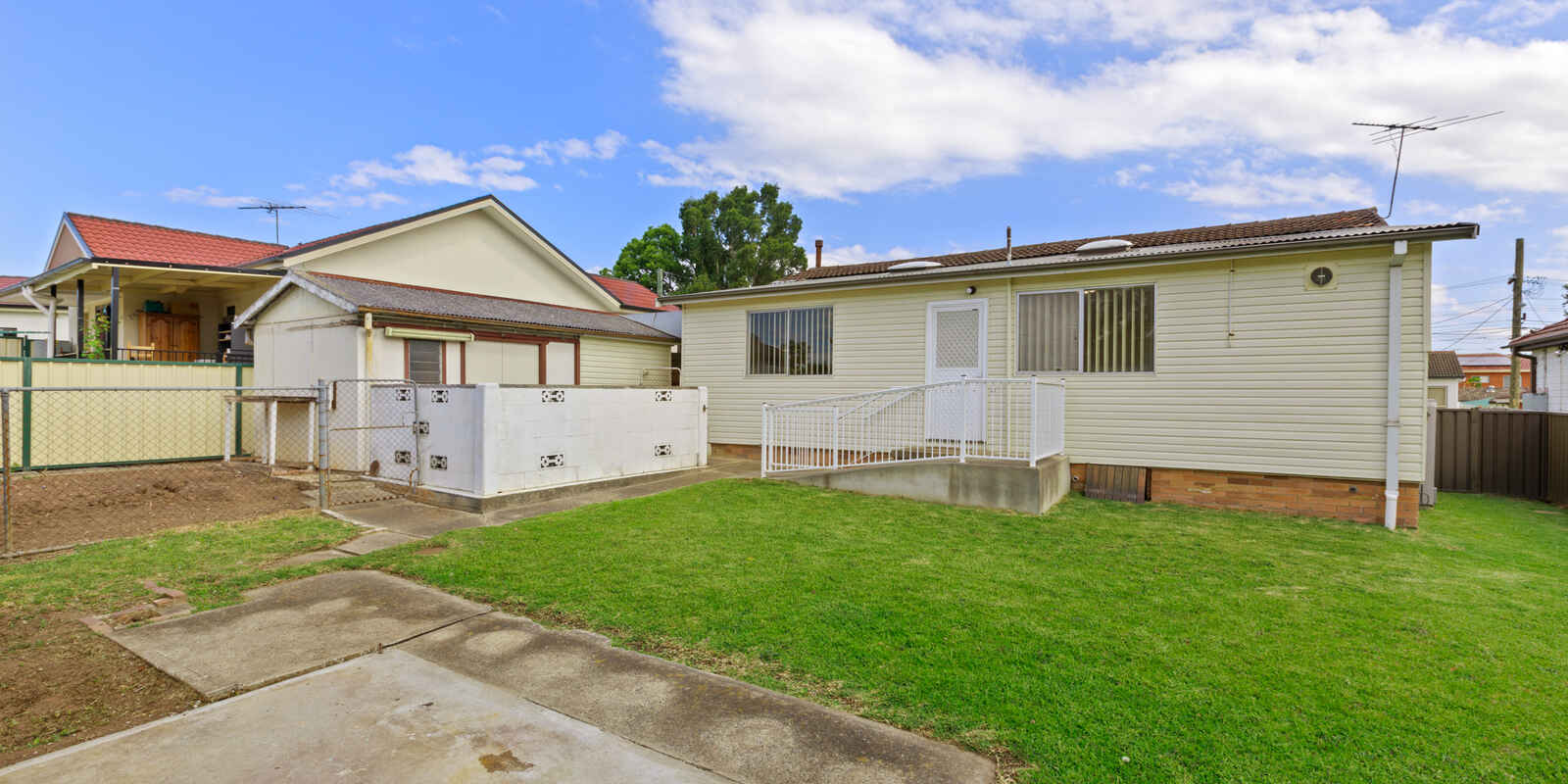 22 Sutherland Street Canley Heights