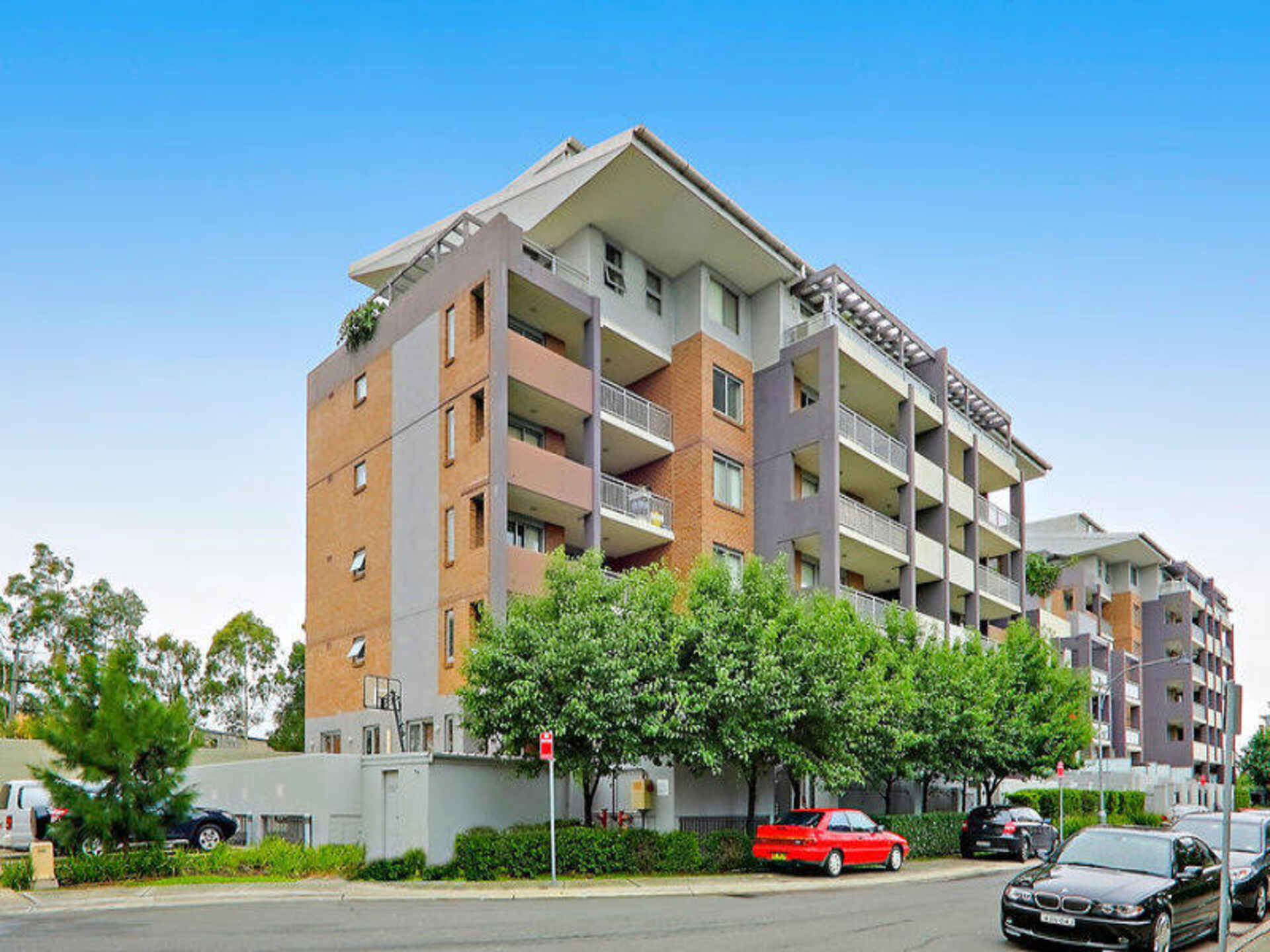 39/4-10 Benedict Court Holroyd