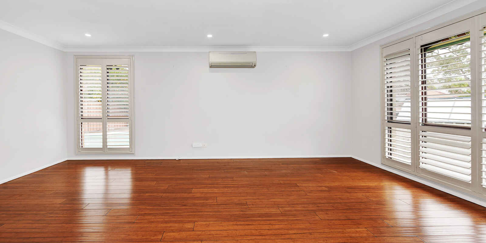 24 Nathaniel Parade Kings Langley