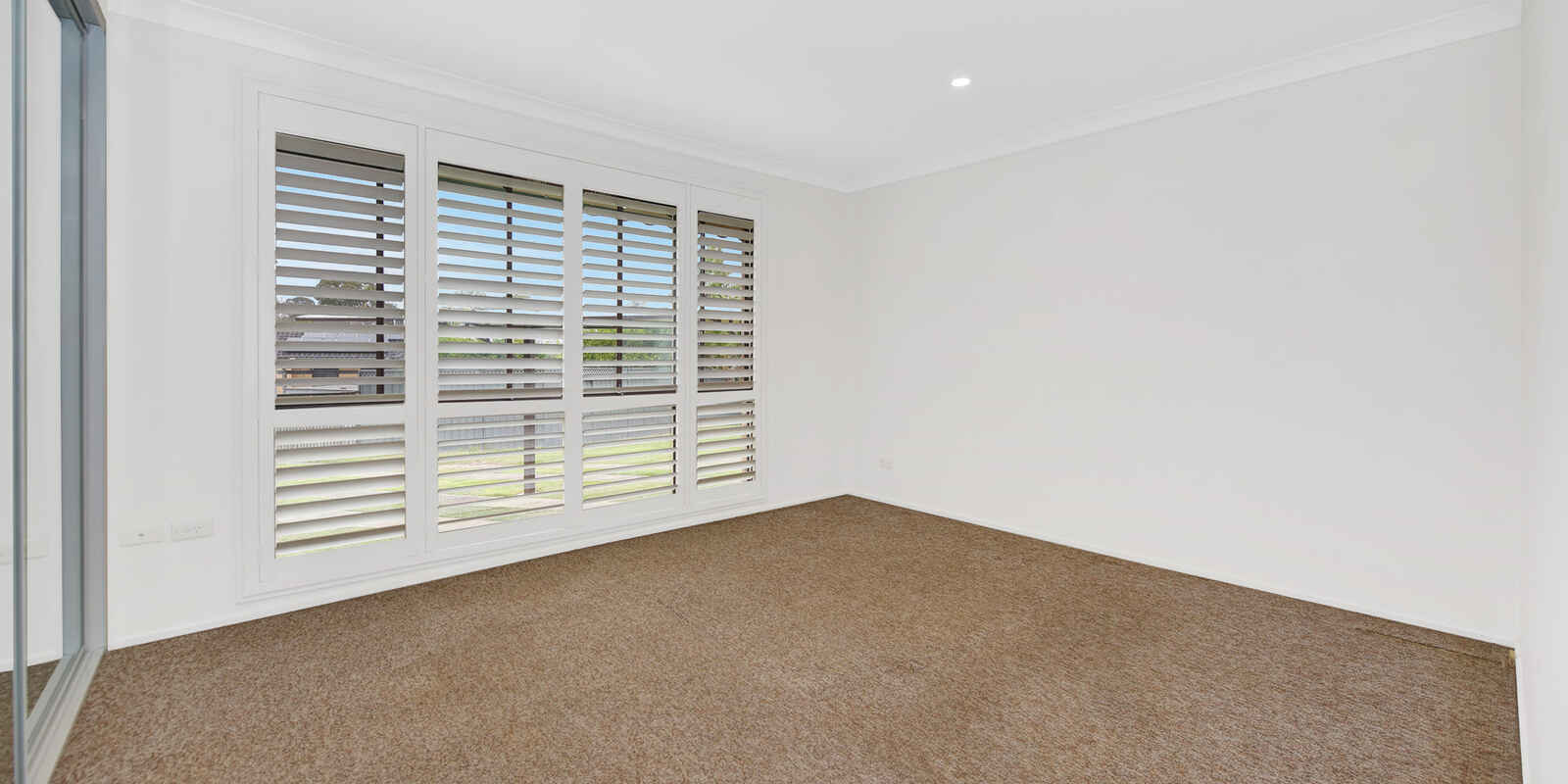 24 Nathaniel Parade Kings Langley