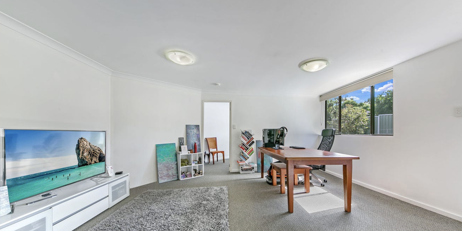 24 Nathaniel Parade Kings Langley