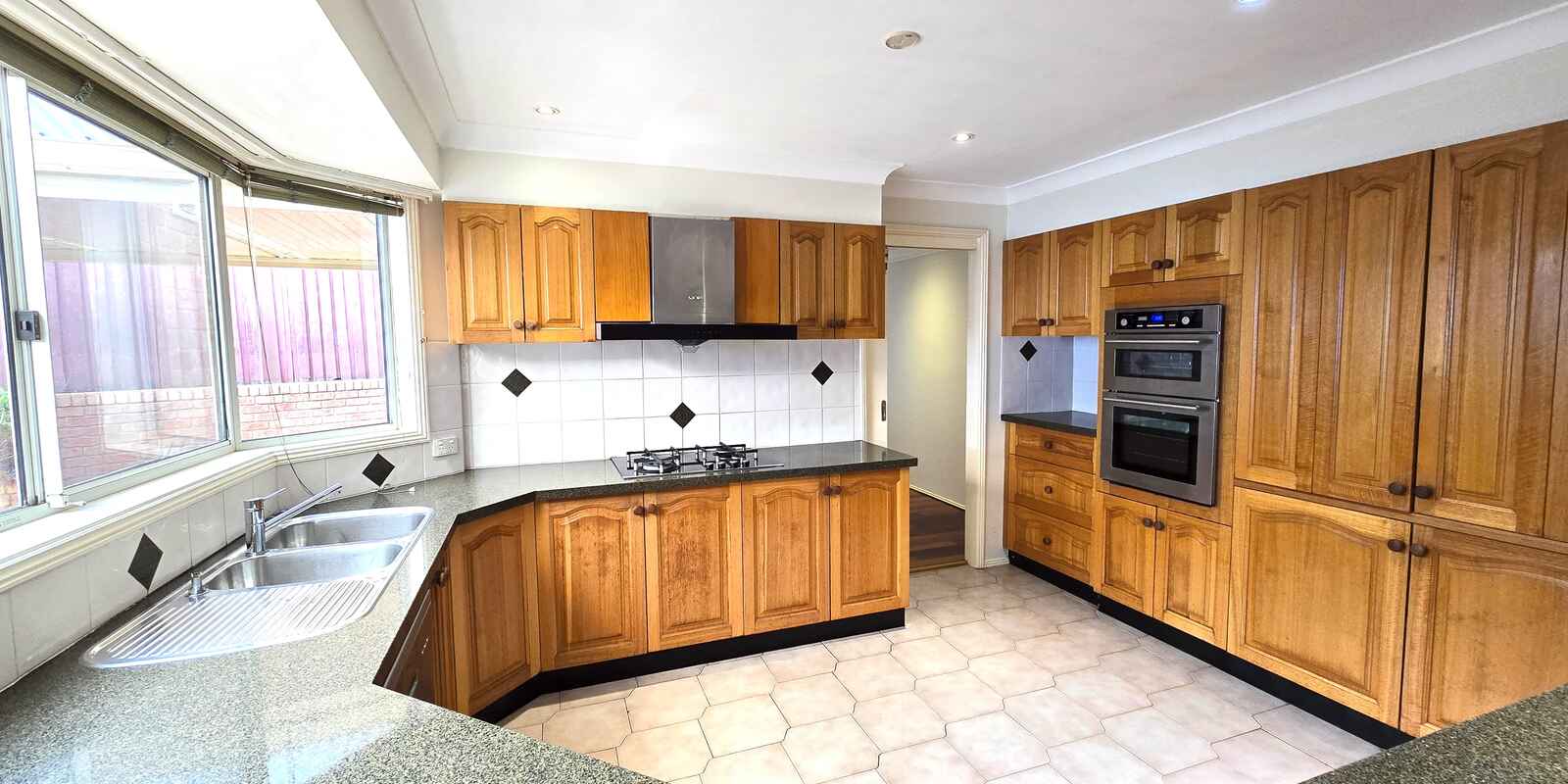 15 Strathalbyn Drive Oatlands