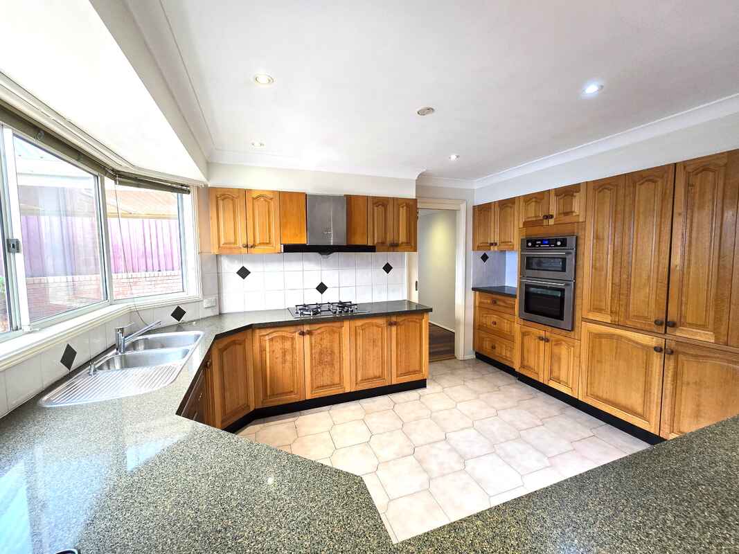 15 Strathalbyn Drive Oatlands 15 Strathalbyn Drive Oatlands