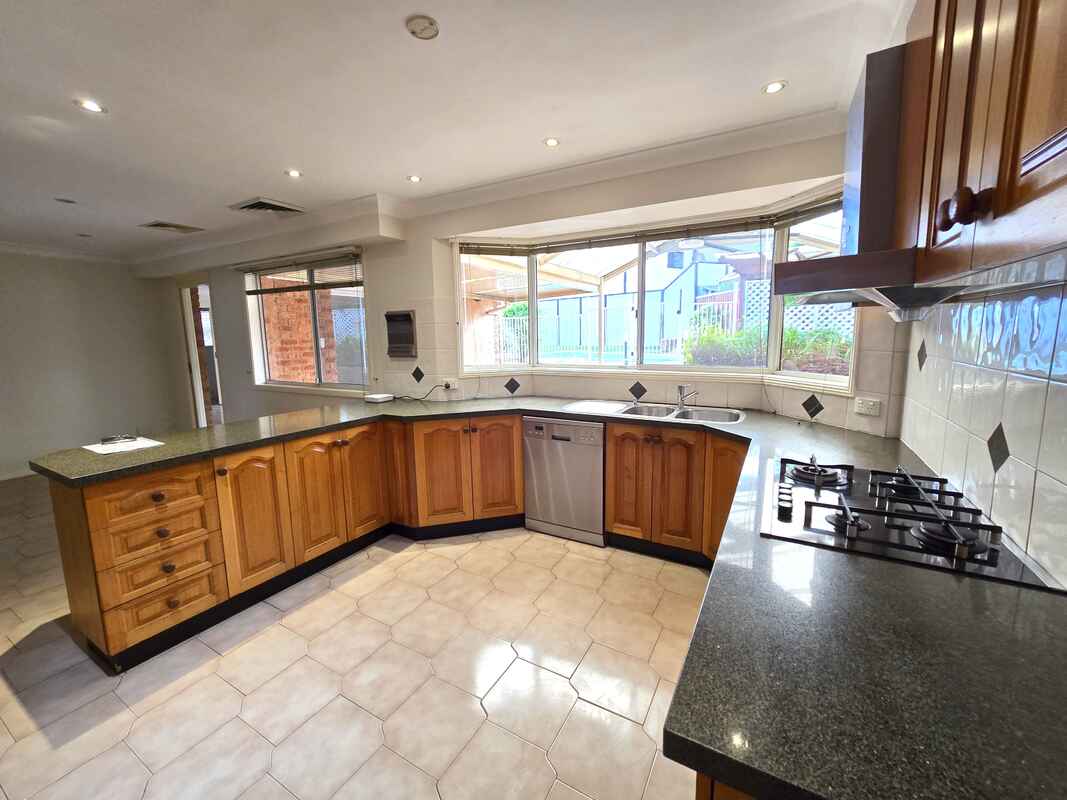 15 Strathalbyn Drive Oatlands 15 Strathalbyn Drive Oatlands