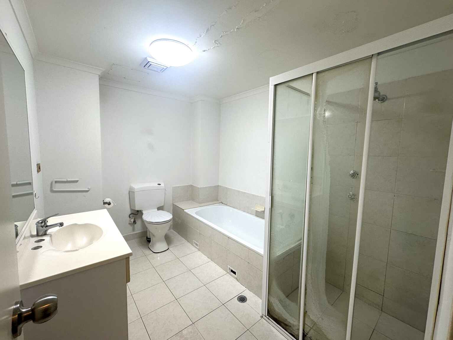 61/1 Riverpark Drive Liverpool 61/1 Riverpark Drive Liverpool