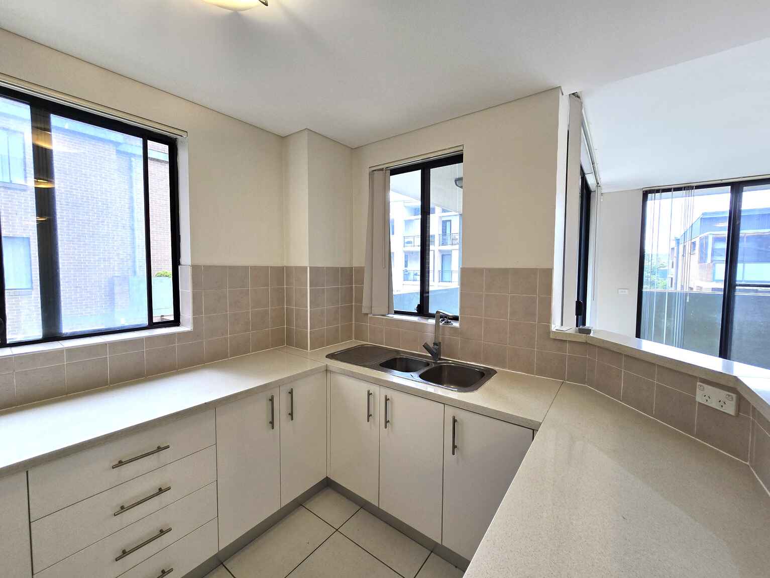 20/5-11 Howard Avenue Northmead