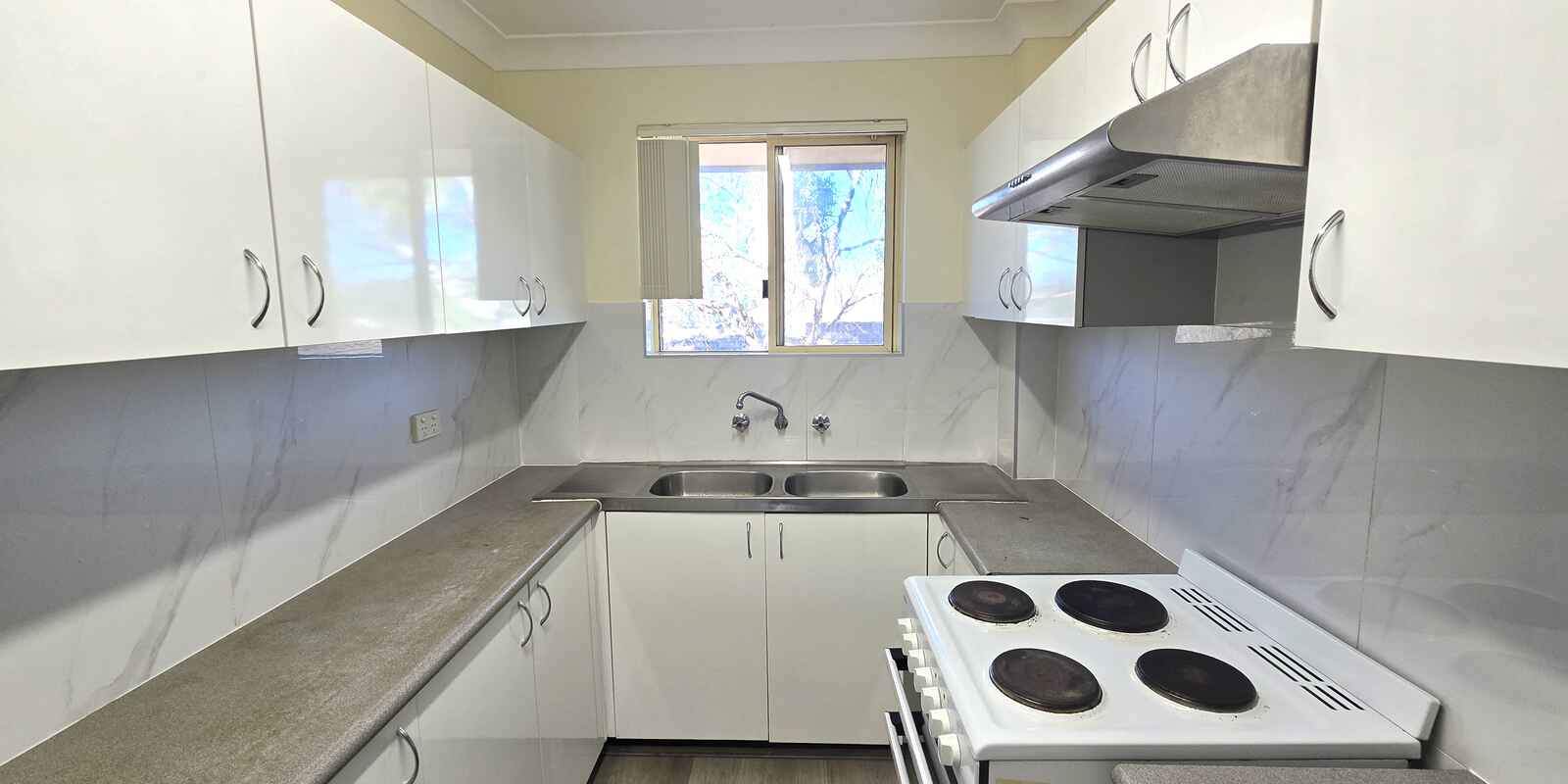 10/8-10 Queens Road Westmead