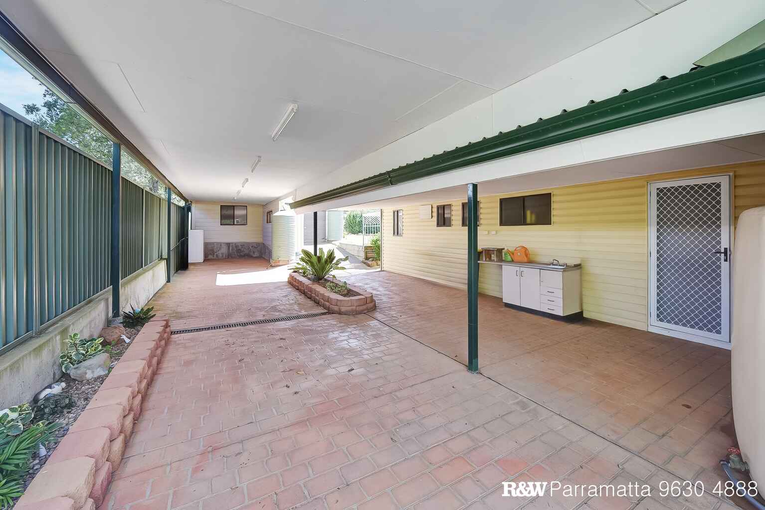 127 Bringelly Road Kingswood