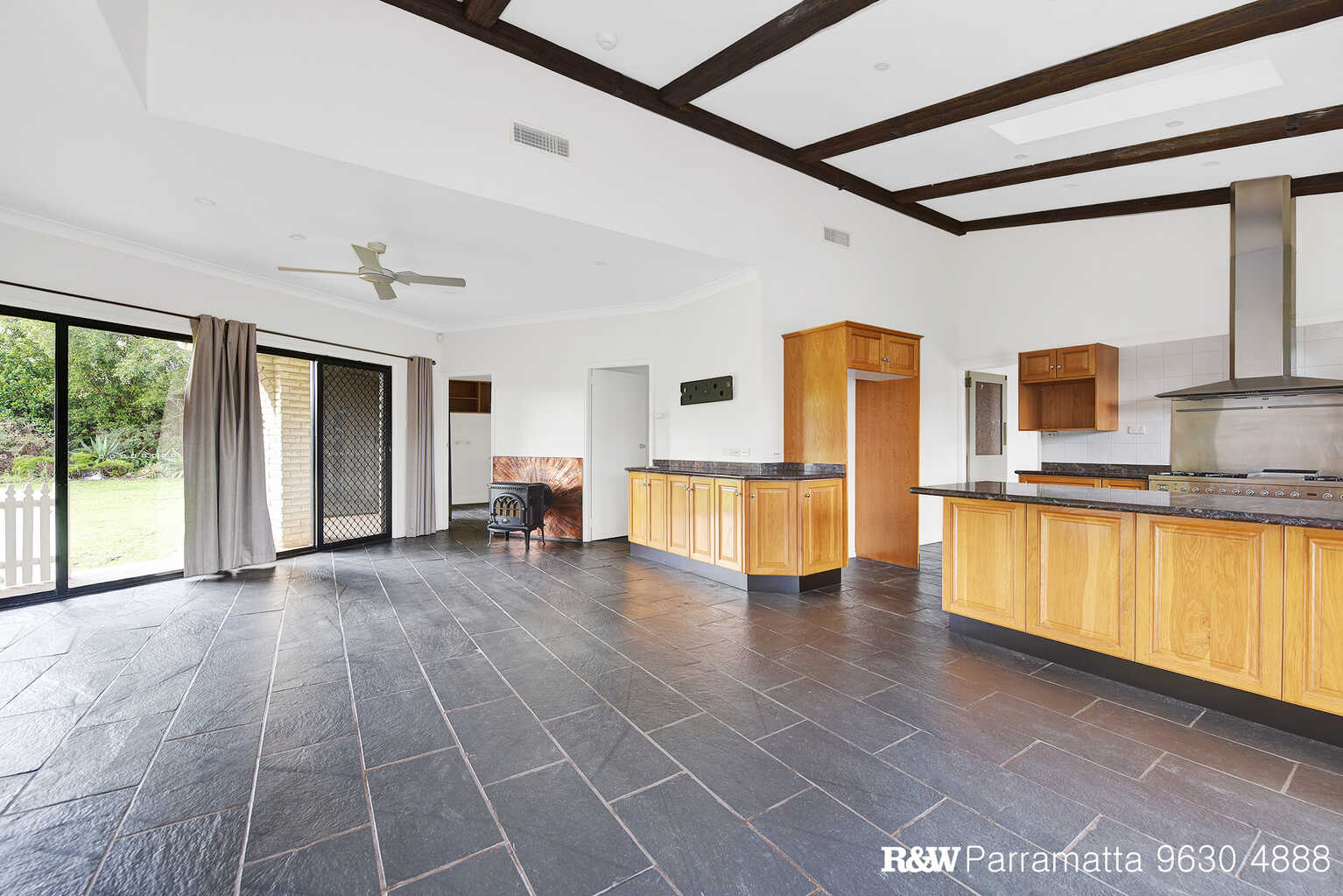 19-21 Huon Place Bella Vista