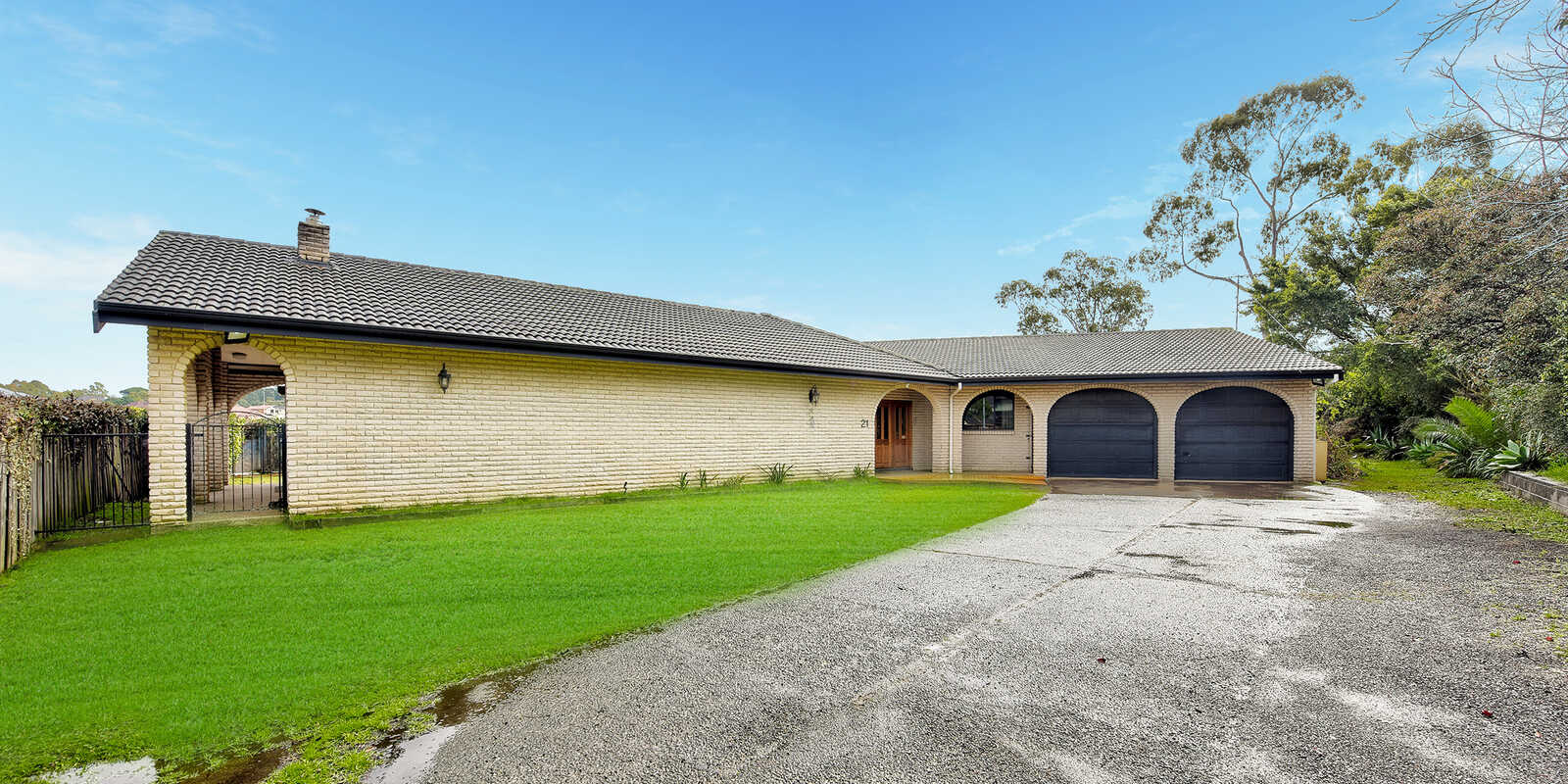 19-21 Huon Place Bella Vista