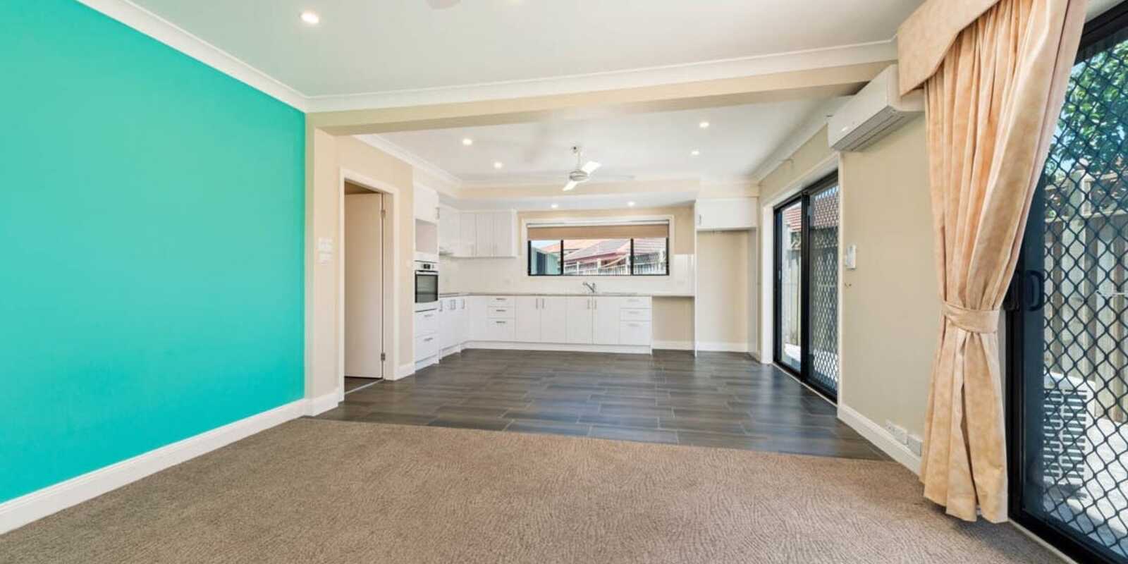 19-21 Huon Place Bella Vista