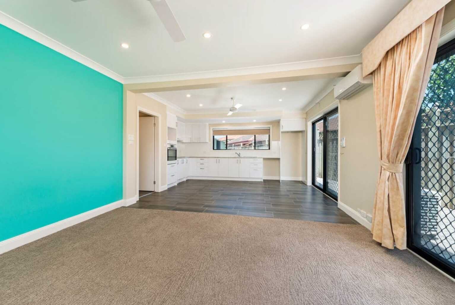 19-21 Huon Place Bella Vista
