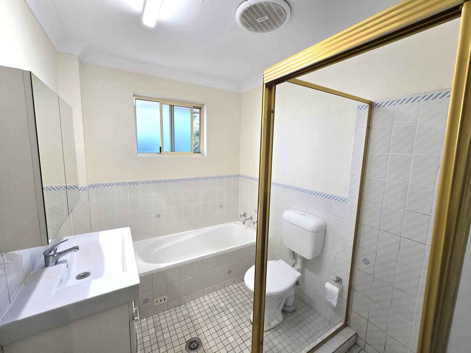 9/8-10 Queens Road Westmead