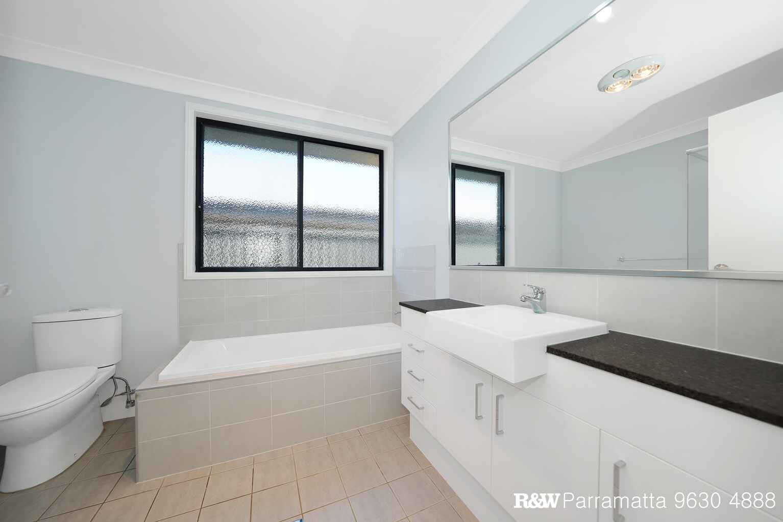 7 Holly Crescent Jordan Springs 7 Holly Crescent Jordan Springs