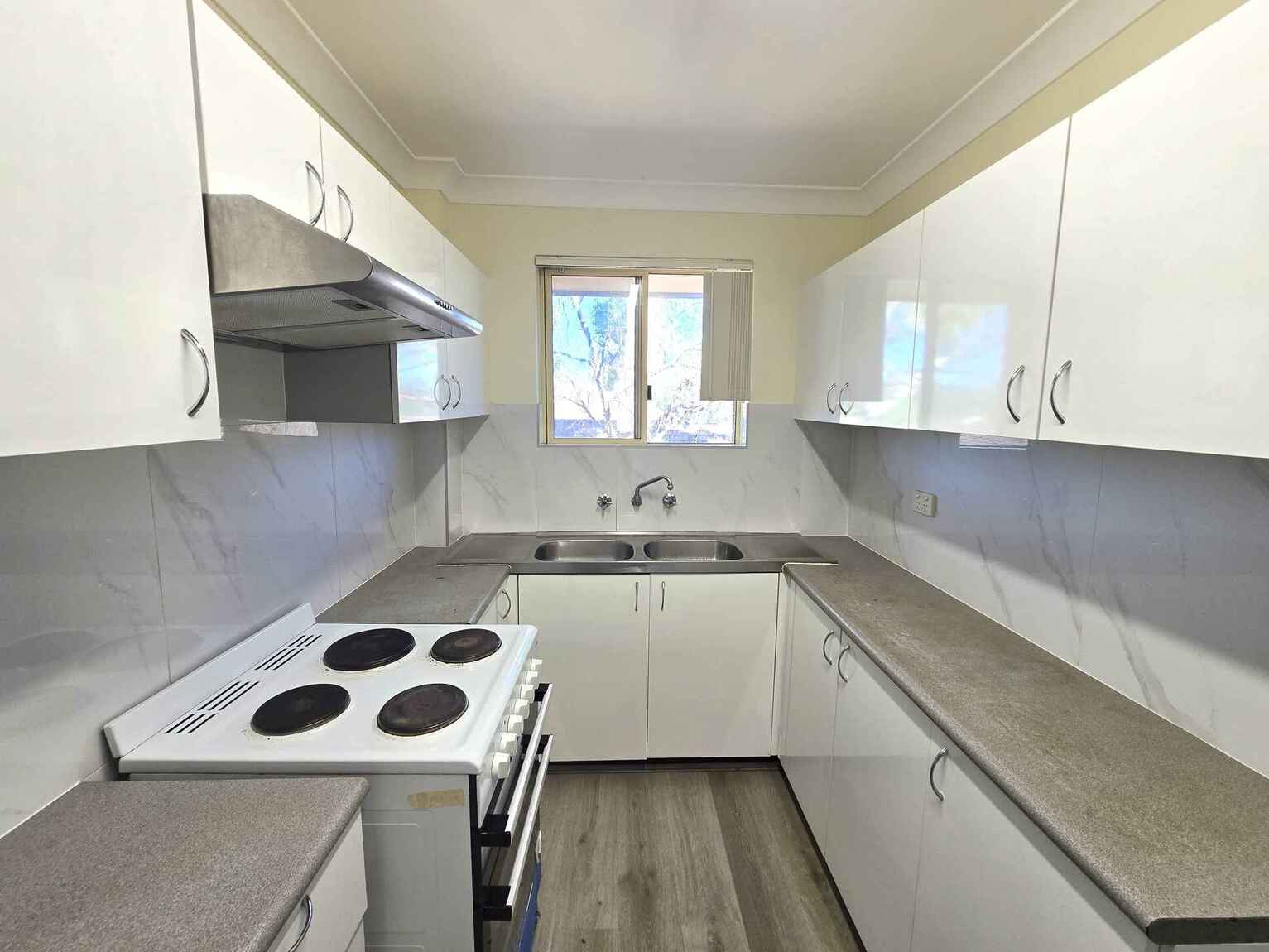 9/8-10 Queens Road Westmead