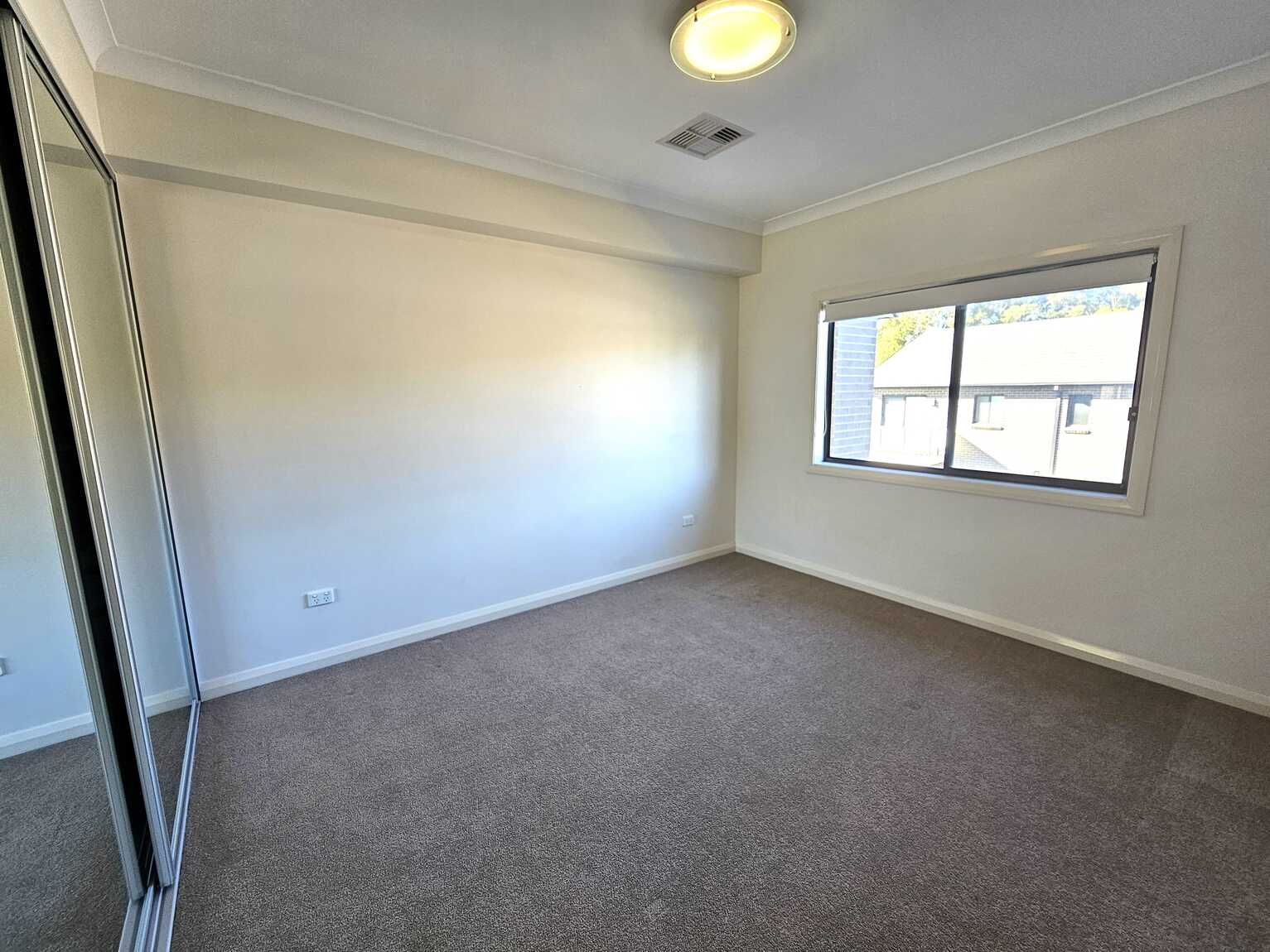 4/175 Kissing Point Road Dundas